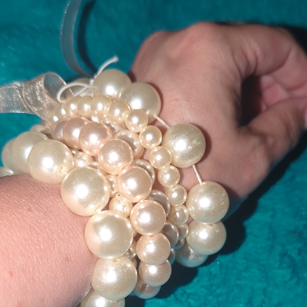 Elegant Cream Faux Pearl Bracelet Set